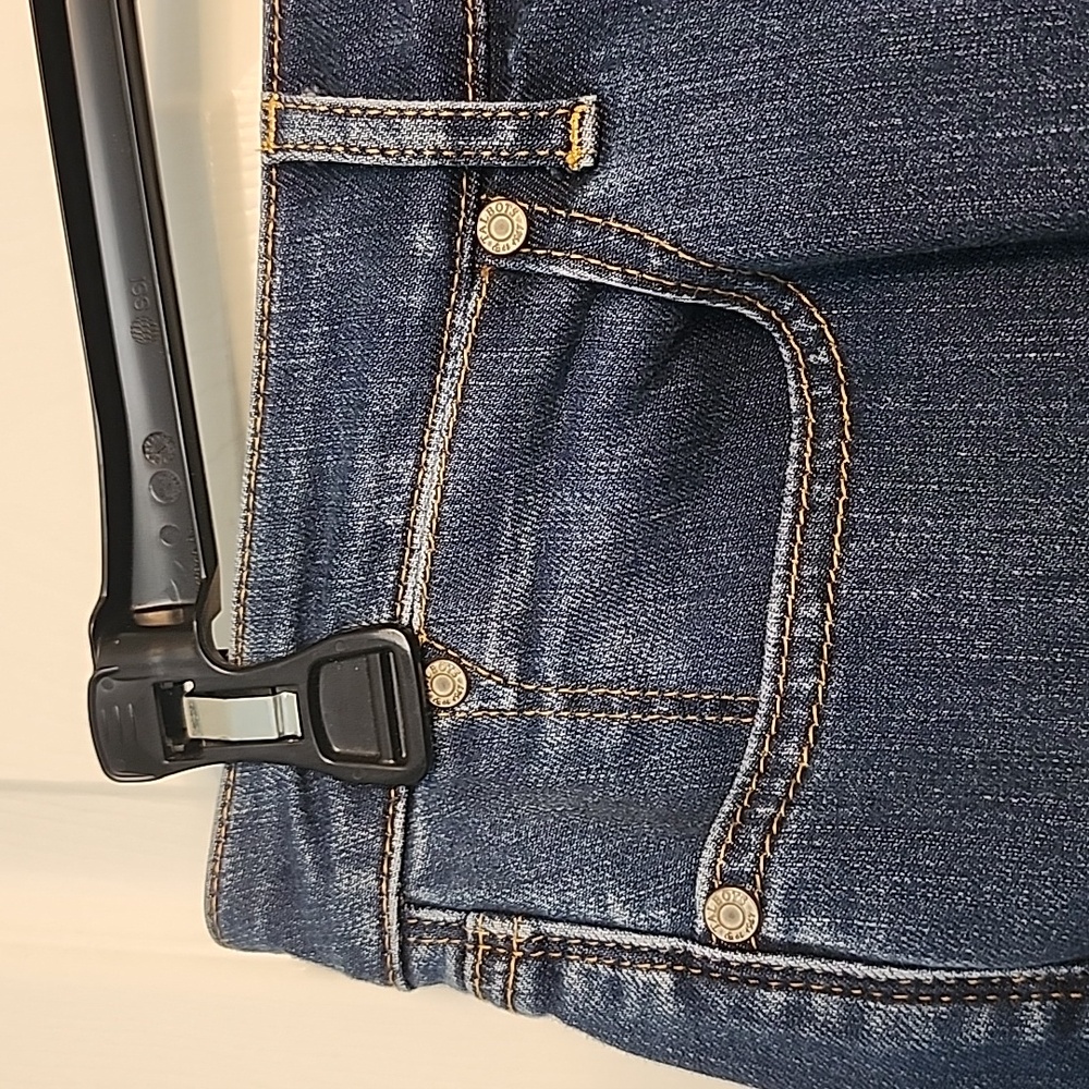 TALBOTS WOMAN'S JEANS - Picture 3 of 9